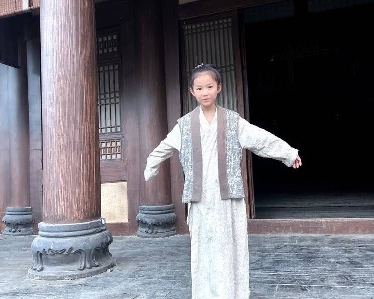 艺人背景图