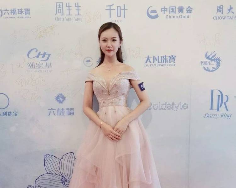 艺人背景图