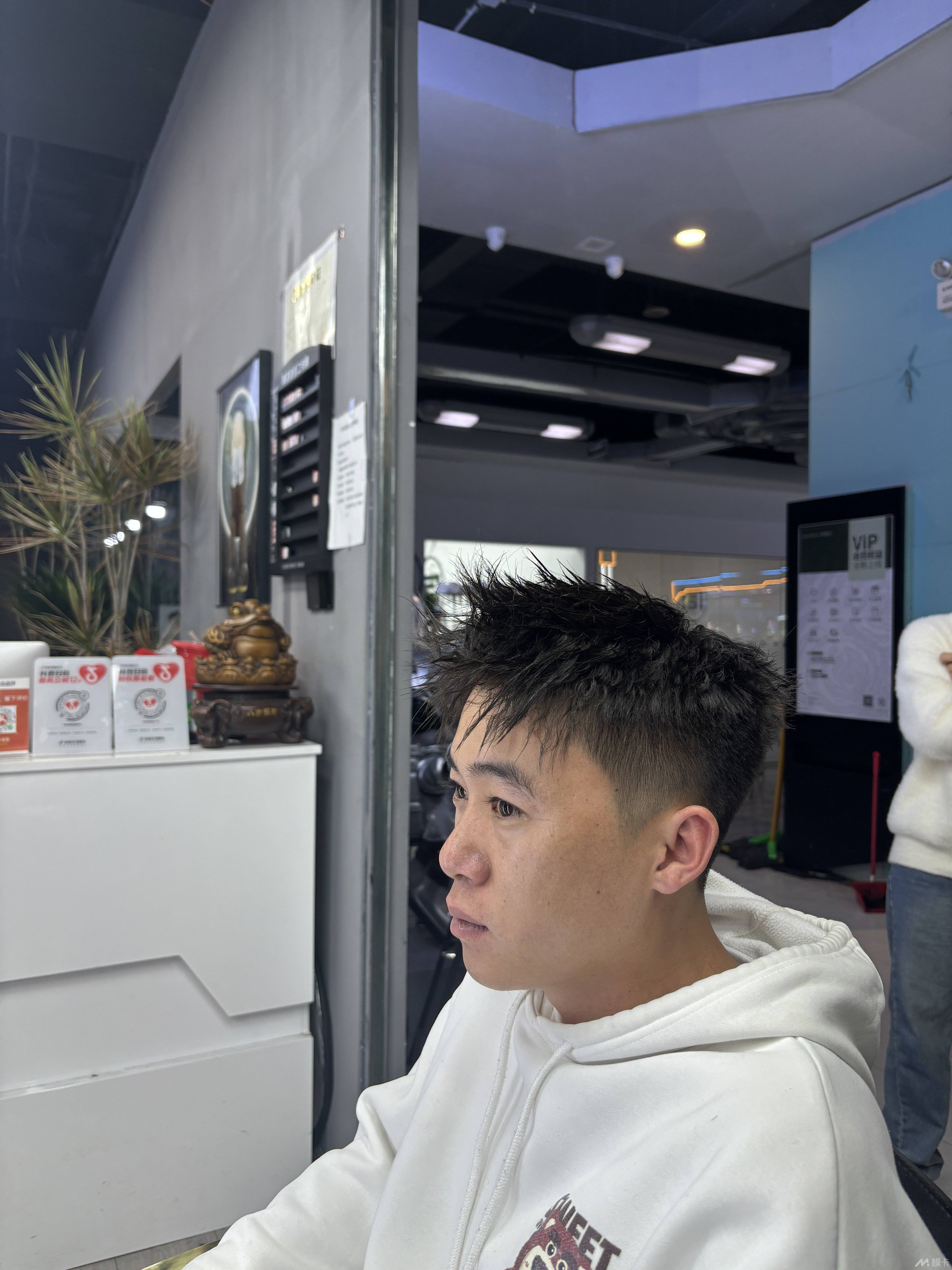 通告图片