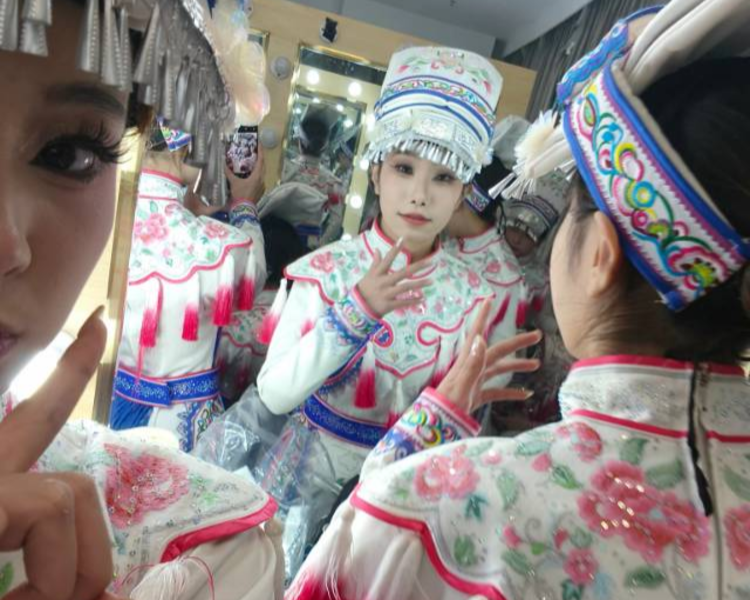 艺人背景图