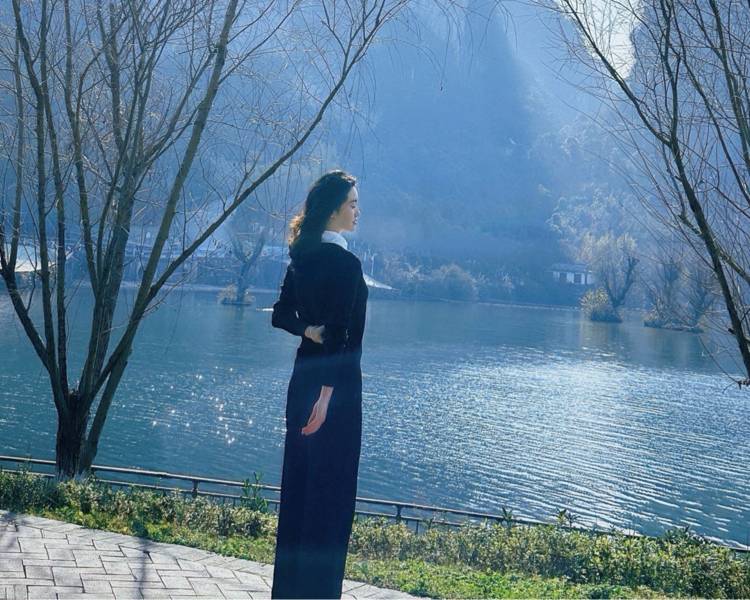 艺人背景图
