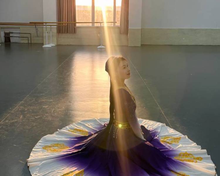 艺人背景图