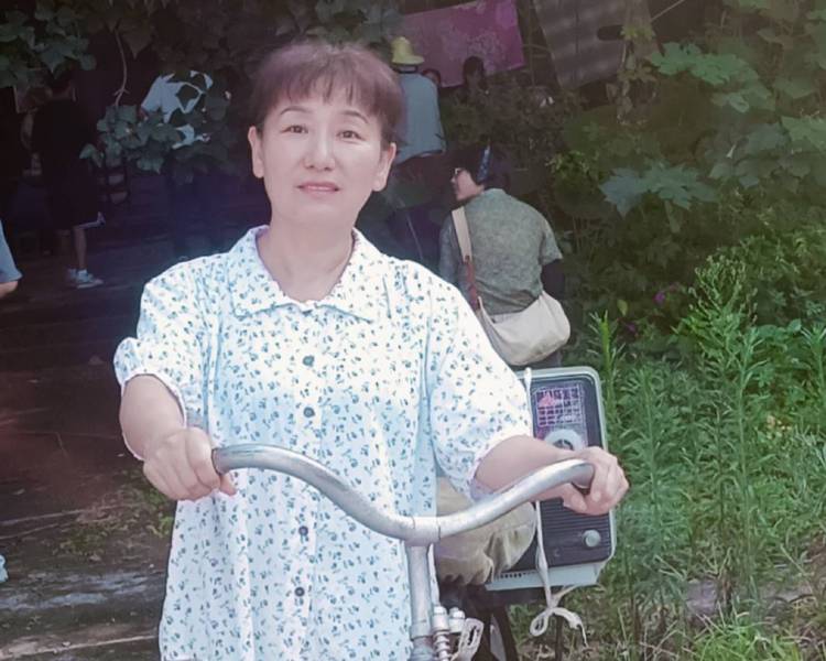 艺人背景图