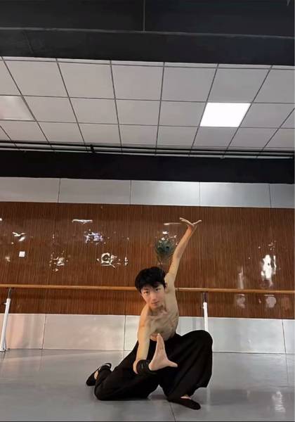 推荐艺人