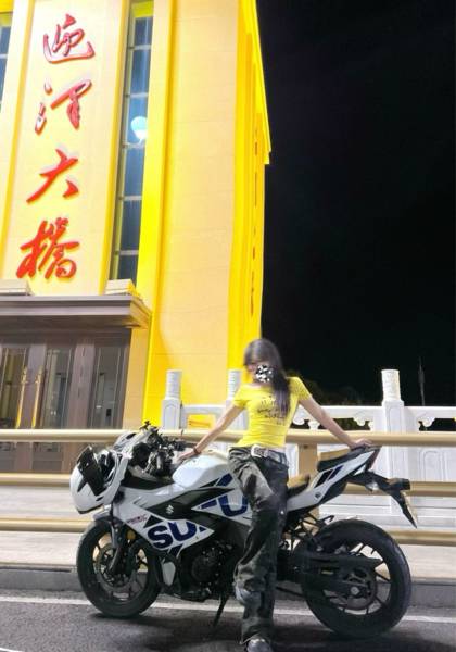 推荐艺人