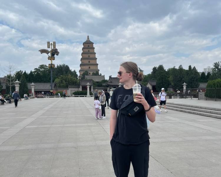 艺人背景图
