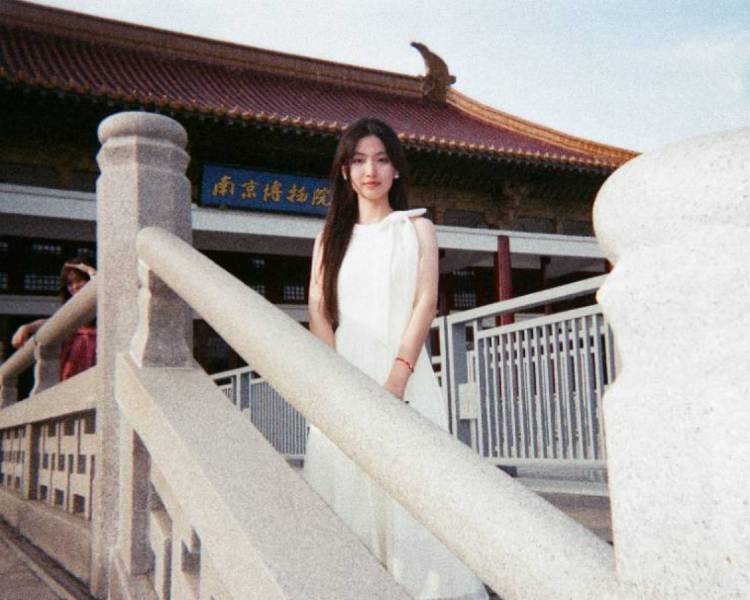 艺人背景图