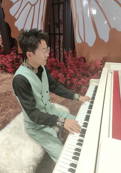 推荐艺人