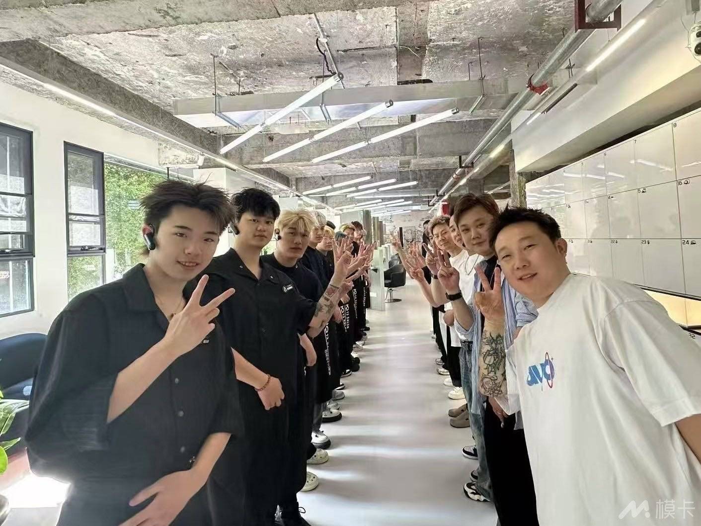 通告图片