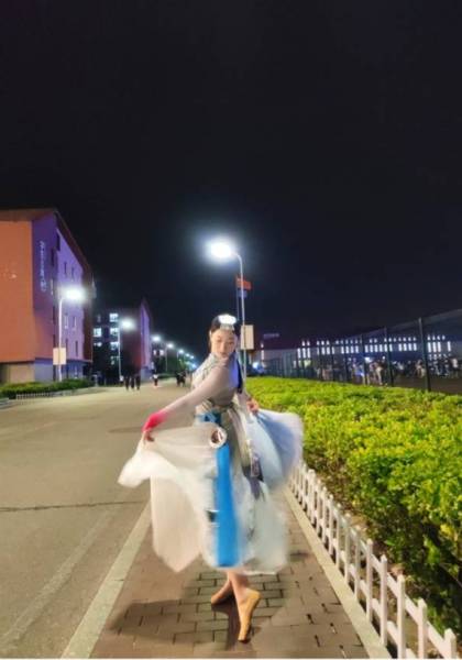 推荐艺人