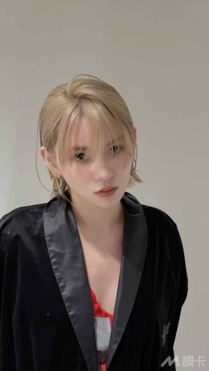 通告图片