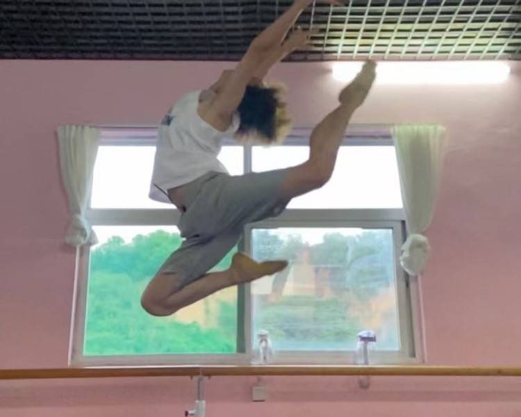 艺人背景图