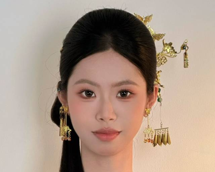 艺人背景图