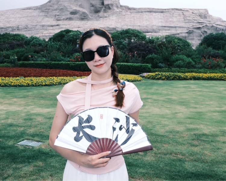 艺人背景图