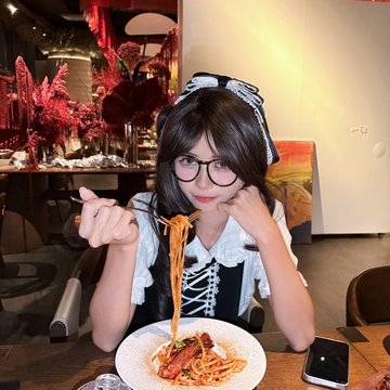 o泡果奶的微模卡作品