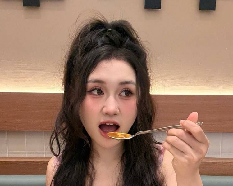 艺人背景图