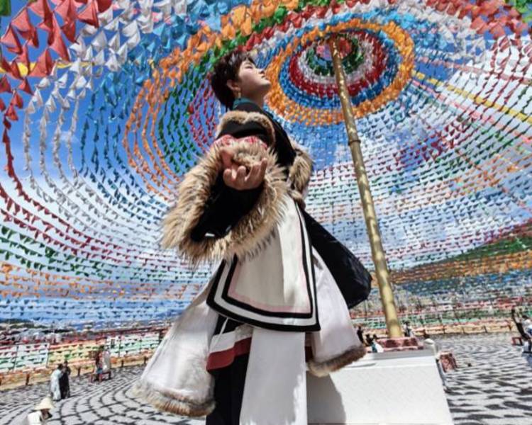 艺人背景图