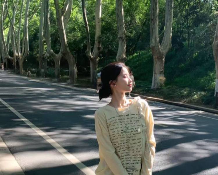 艺人背景图