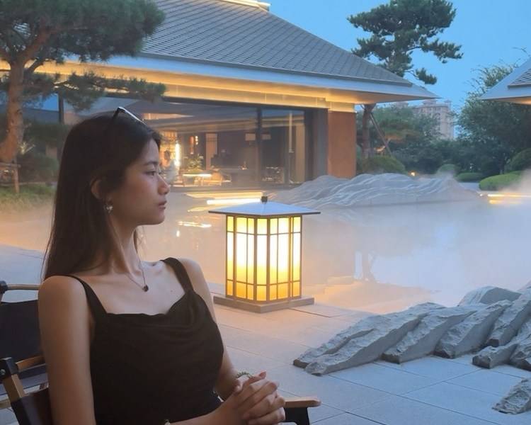 艺人背景图