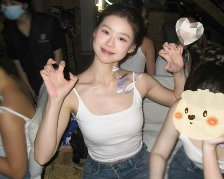 艺人背景图