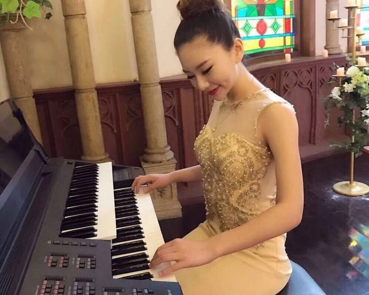 艺人背景图