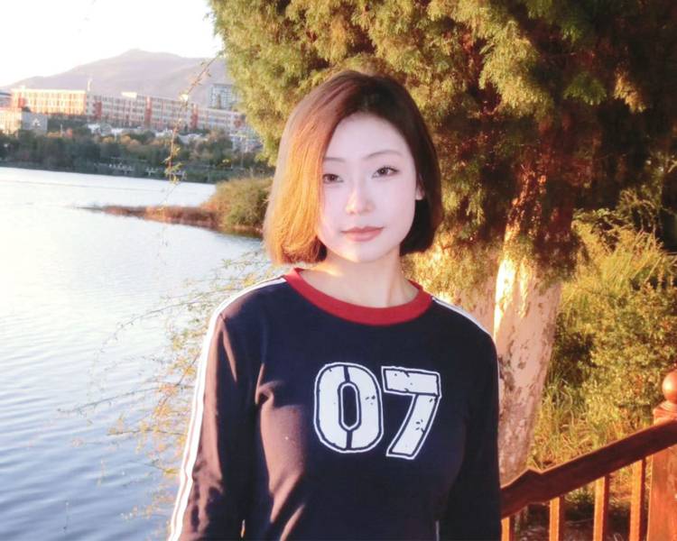 艺人背景图