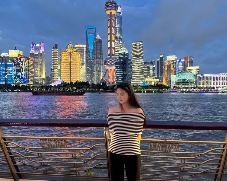 艺人背景图