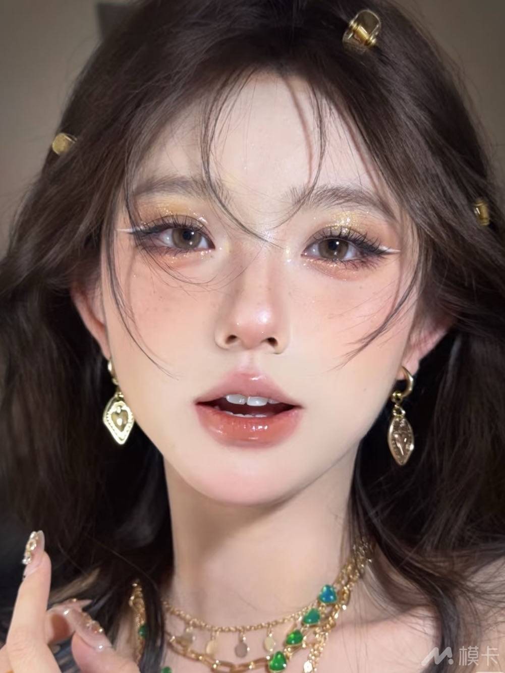 通告图片