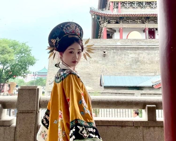 艺人背景图