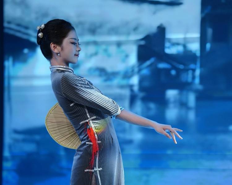 艺人背景图