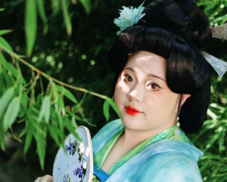 艺人背景图