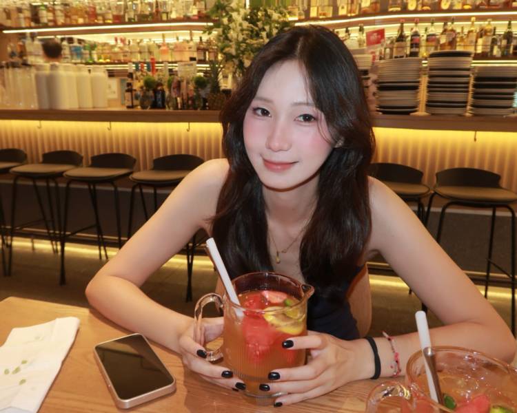 艺人背景图