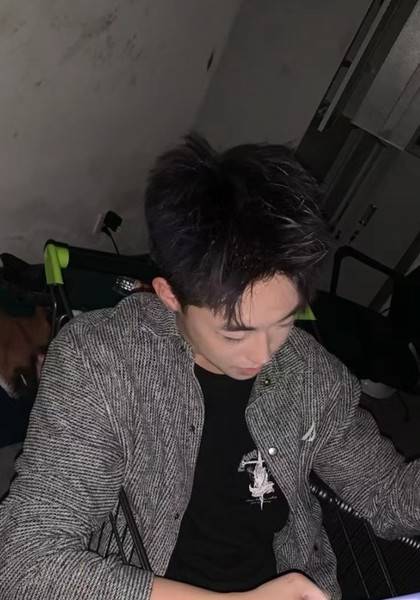 推荐艺人