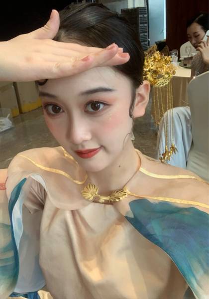 推荐艺人