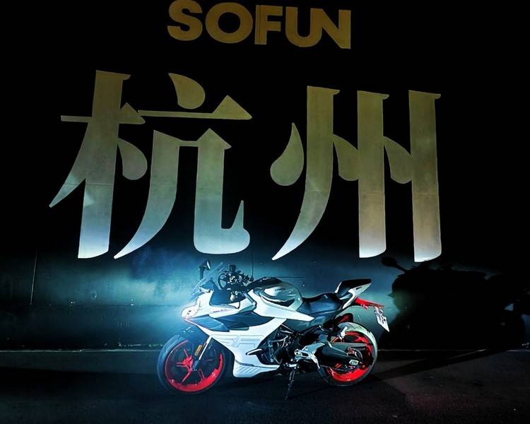 艺人背景图