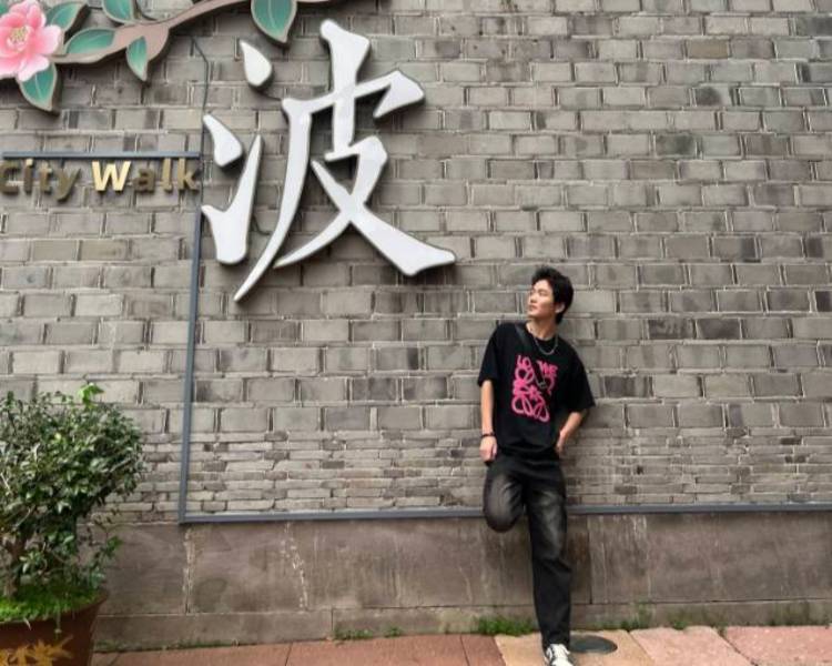 艺人背景图