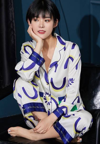 微模卡 - 模卡制作_免费制作模特卡_找模特艺人