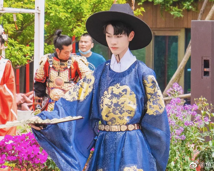 艺人背景图