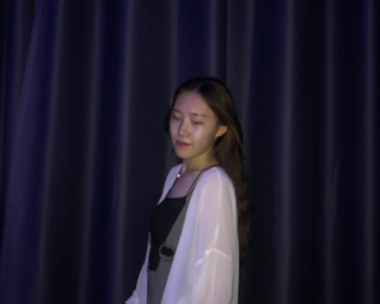 艺人背景图
