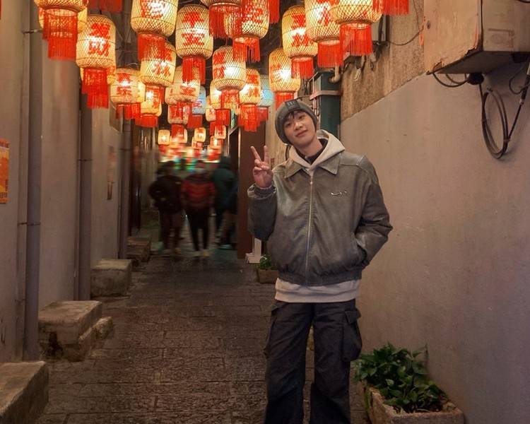 艺人背景图