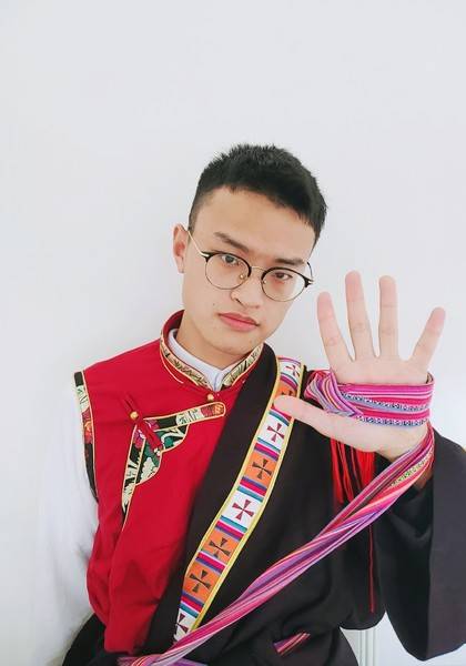 推荐艺人