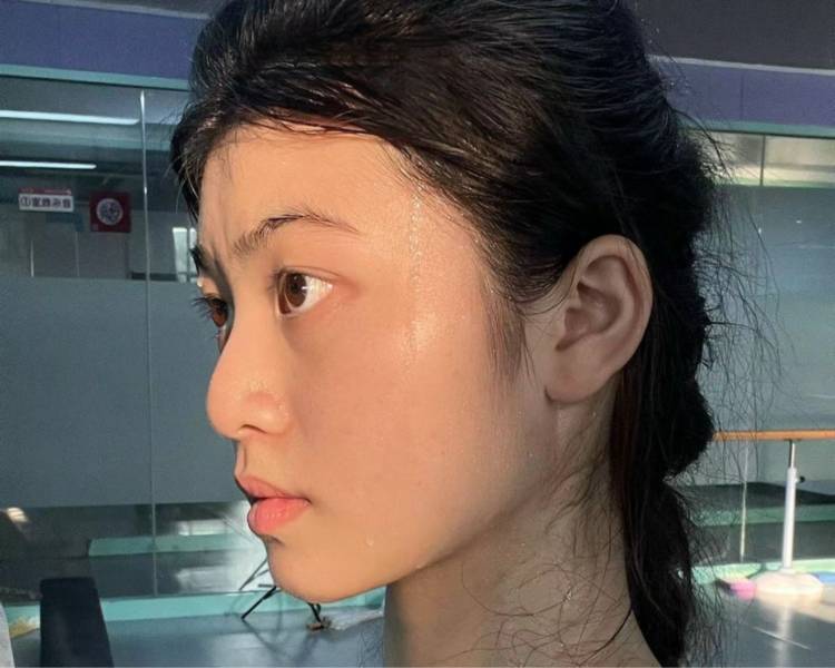艺人背景图