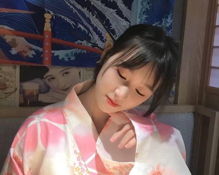 艺人背景图