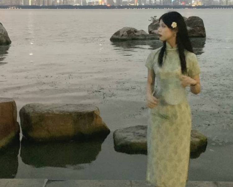 艺人背景图