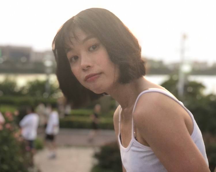 艺人背景图