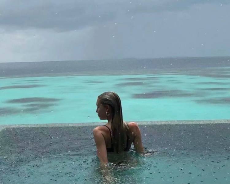 艺人背景图