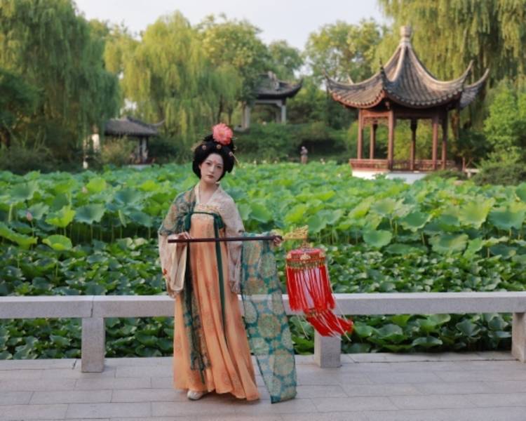 艺人背景图