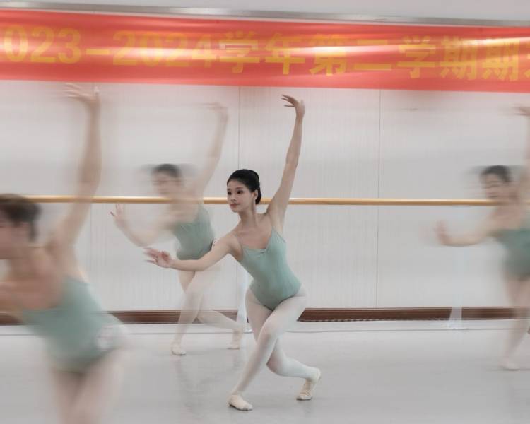 艺人背景图