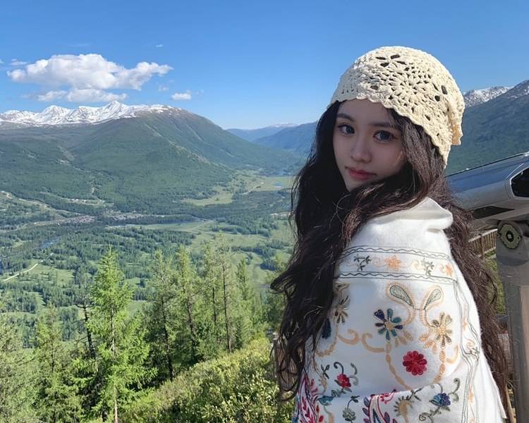 艺人背景图