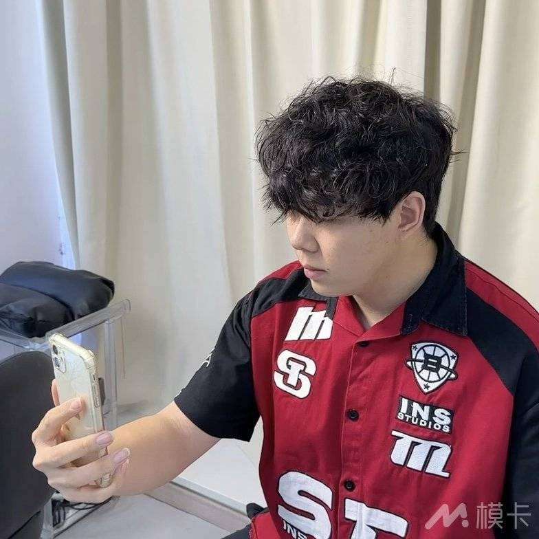 通告图片